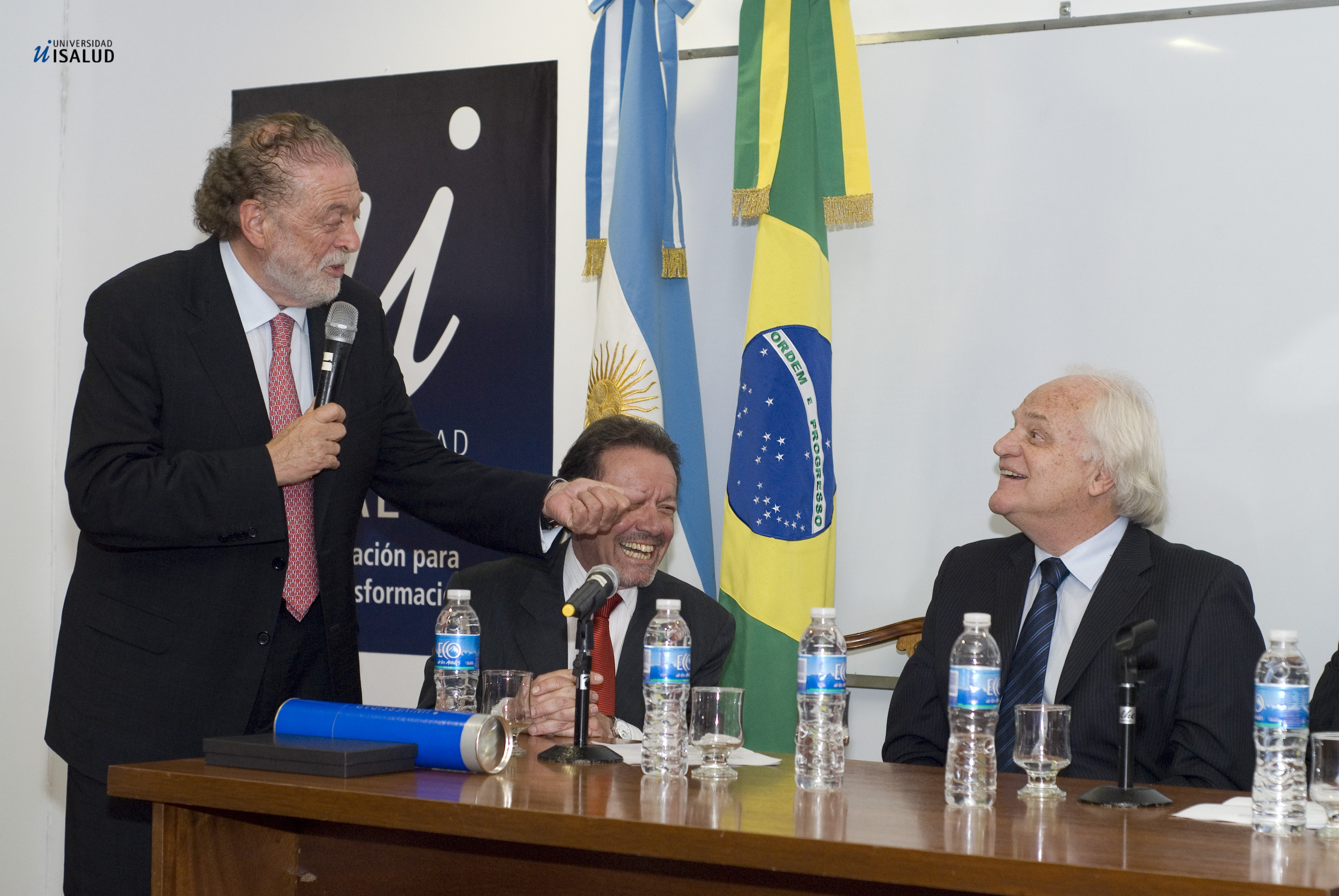 Conferimiento Doctorado Honoris Causa al Dr. Paulo Marchiori Buss